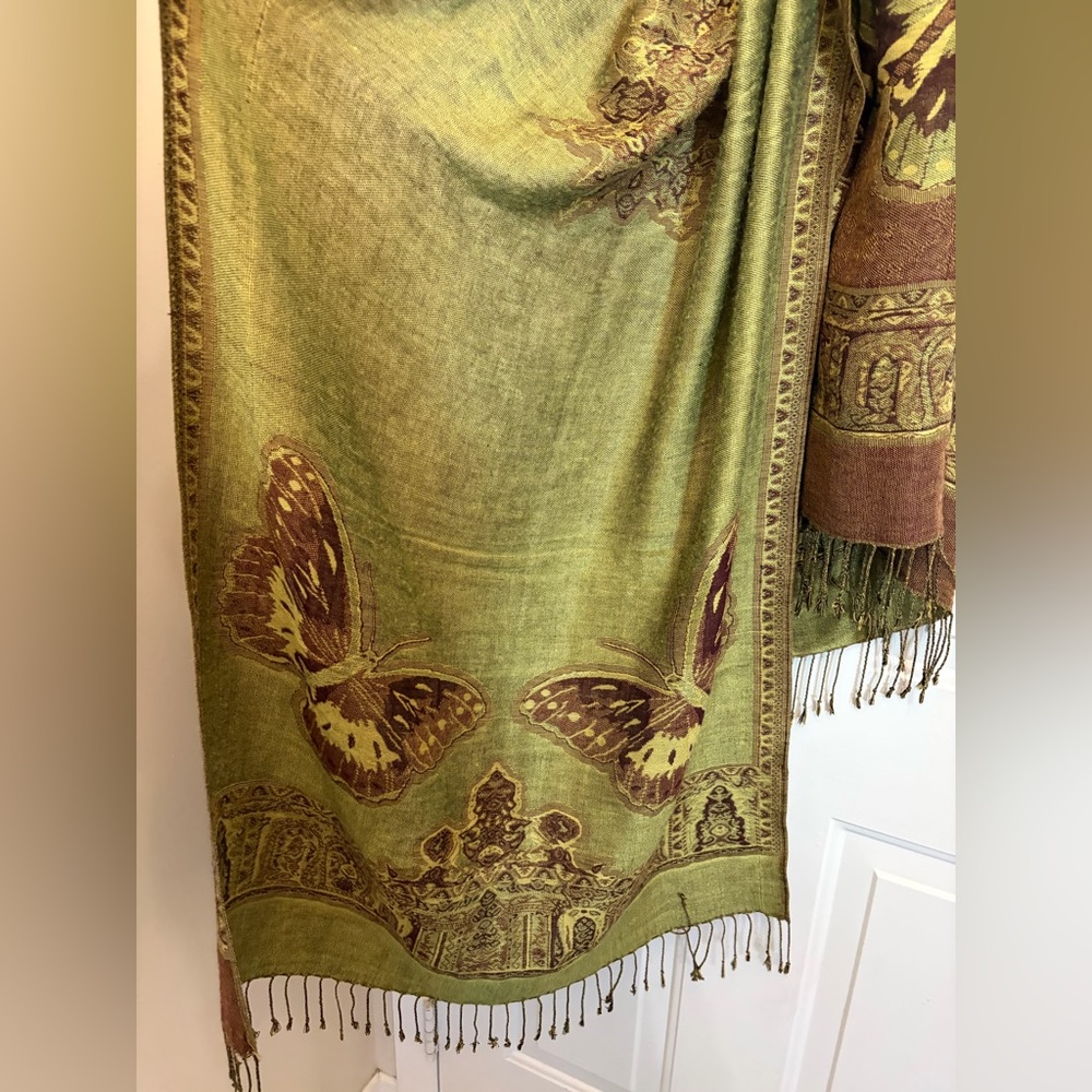 🦋Reversible Butterfly Silk-Blend Pashmina Wrap in Olive & Chocolate🦋Scarf - Picture 10 of 14
